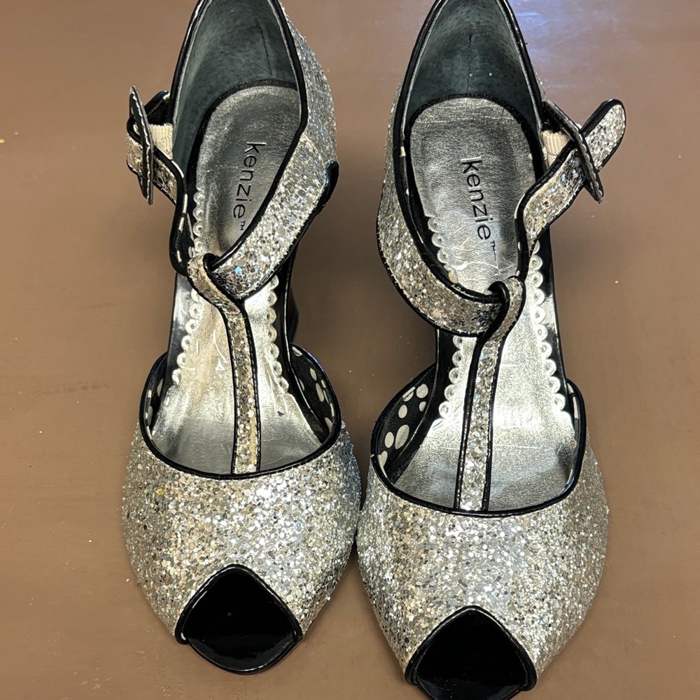 Kenzie Sparkling Silver Heels - Picture 2 of 6